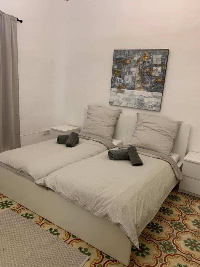 2 Bedroom Apartment In The Centre Of Valletta Exterior photo