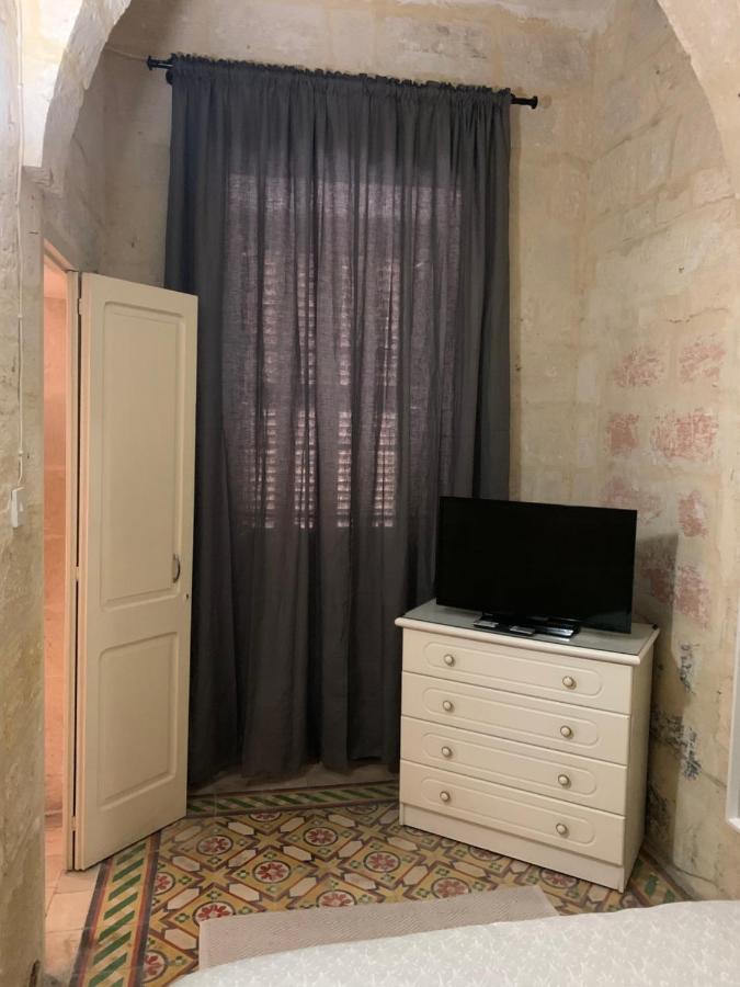 2 Bedroom Apartment In The Centre Of Valletta Exterior photo