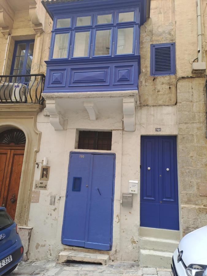 2 Bedroom Apartment In The Centre Of Valletta Exterior photo
